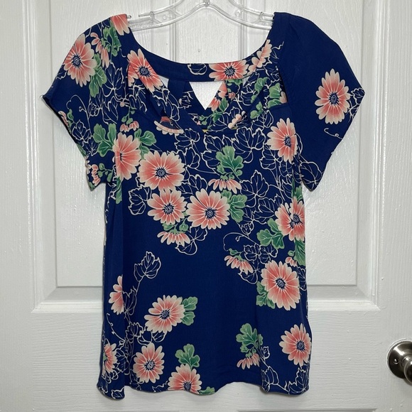 Maeve Tops - MAEVE Anthropologie Blue Floral Cut out Cap Sleeve Top | size 4 (small)
